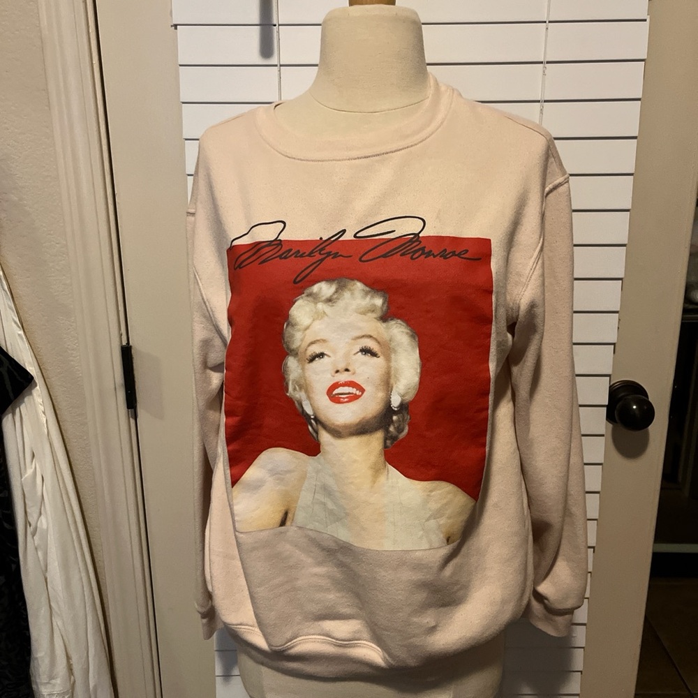 Marilyn Monroe Red and Cream Graphic Sweatshirt